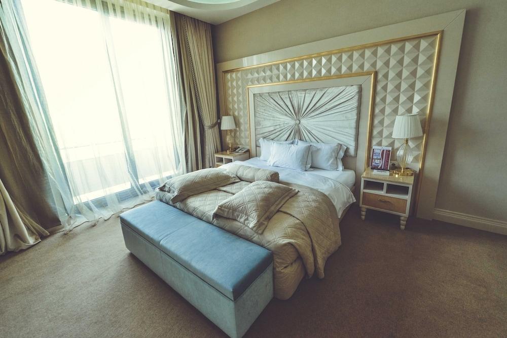 Gabala Garden Hotel Exterior photo A bedroom at the hotel