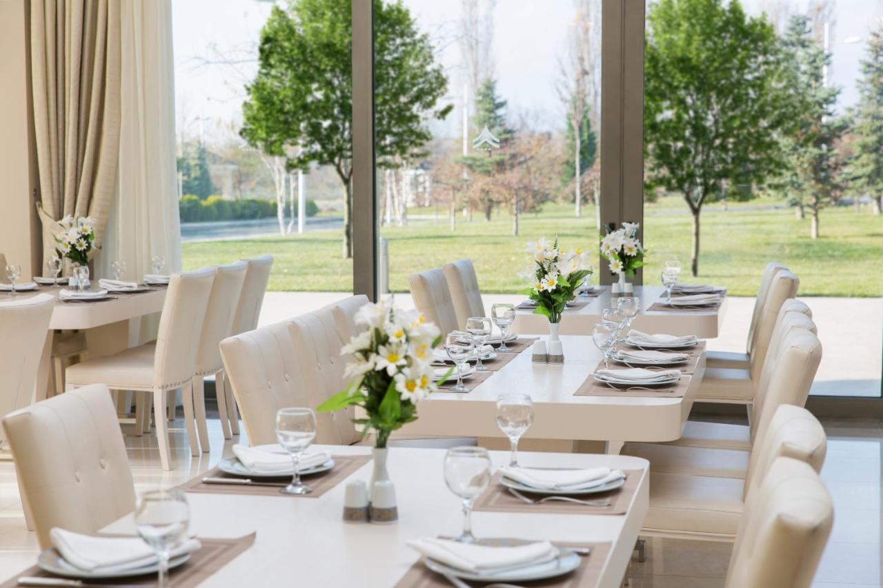 Gabala Garden Hotel Exterior photo Restaurant