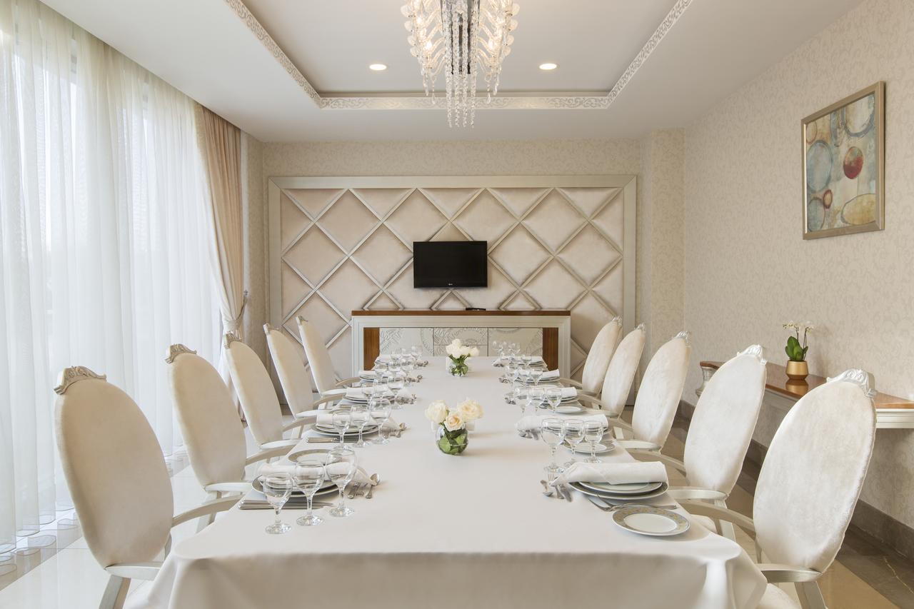 Gabala Garden Hotel Exterior photo A private dining room at the hotel